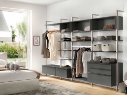 Moderner Kleiderschrank